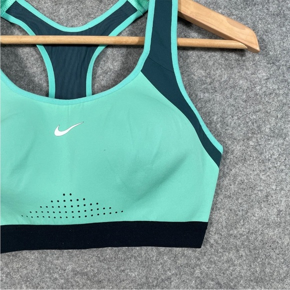 NIKE Sports Bra Size Small Womens Green Sleeveless Breatheable Running Gym Top - Picture 5 of 8